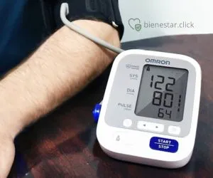 permanezca quieto y no hable durante la medición