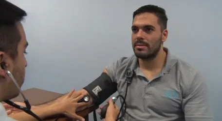 Medición con tensiómetro manual