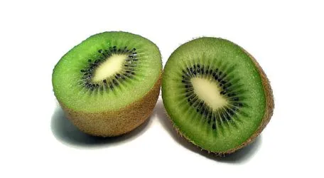 El kiwi una de las frutas con mayor concentración de vitamina C
