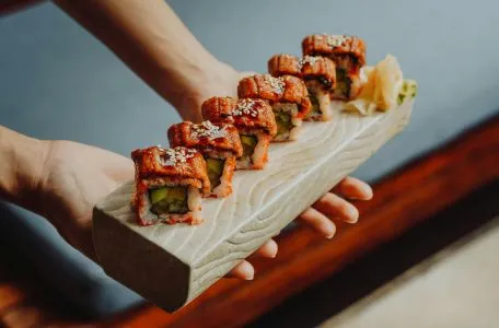 Opta por comer cinco o seis porciones pequeñas a lo largo del día