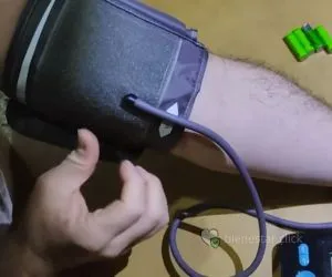 permanece completamente quieto durante la medición